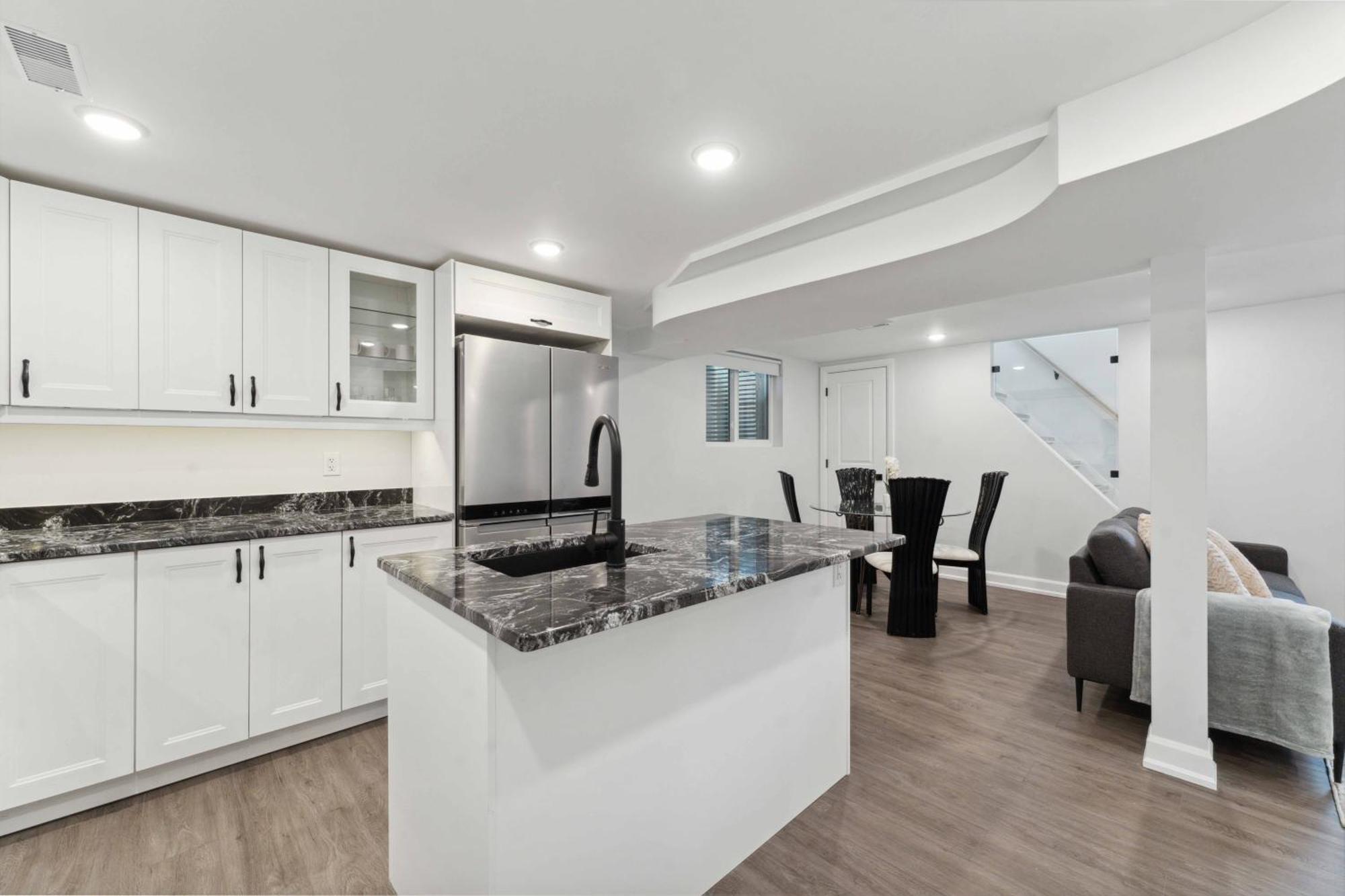 Modern 3Br Suites Ottawa Exterior photo